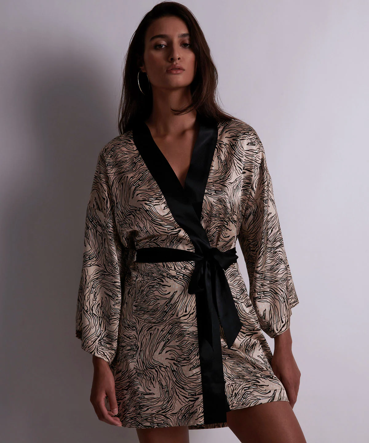 Smocky Night Kimono Féline - Image 3